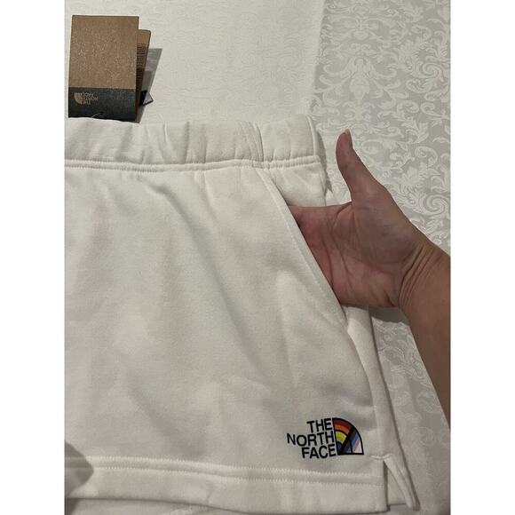 NEW XXL The North Face Women's Half Dome White Fleece Shorts Standard Fit - Picture 8 of 11